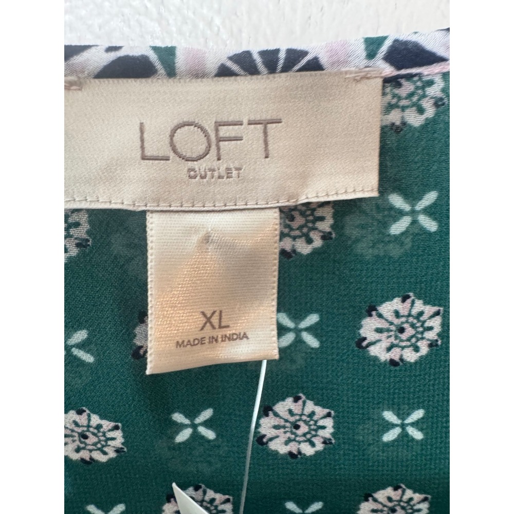 LOFT Outlet Floral Medallion Mixed Print Blouse Green White - Picture 4 of 7